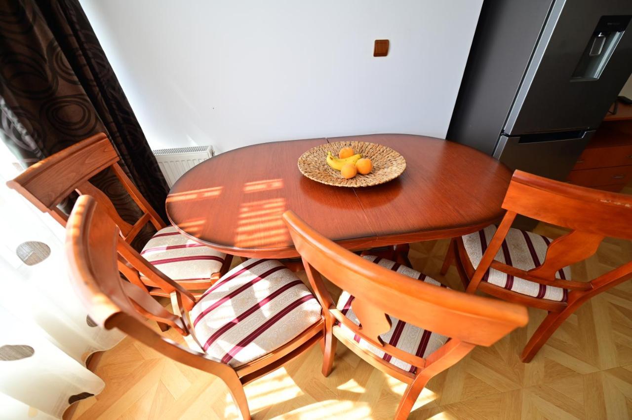 Vacation Apartment With Free Parking Nagyszeben Kültér fotó