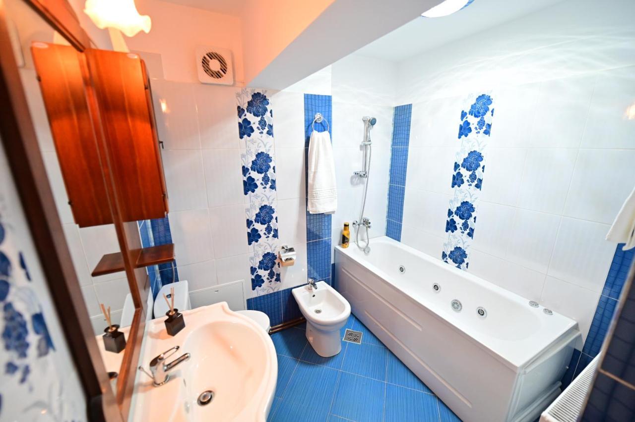 Vacation Apartment With Free Parking Nagyszeben Kültér fotó