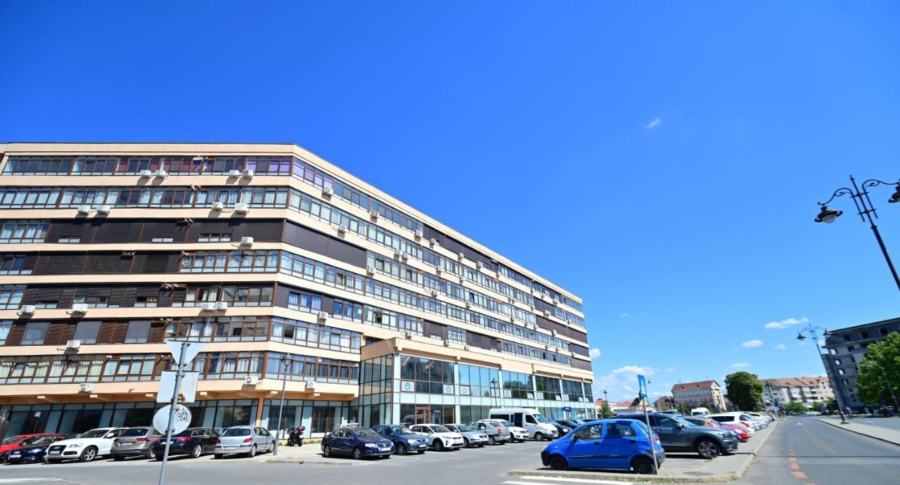 Vacation Apartment With Free Parking Nagyszeben Kültér fotó